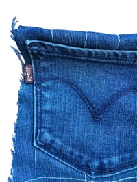 Image 6 of T-shirt onesize crop patchwork Levi's avec lune en denim