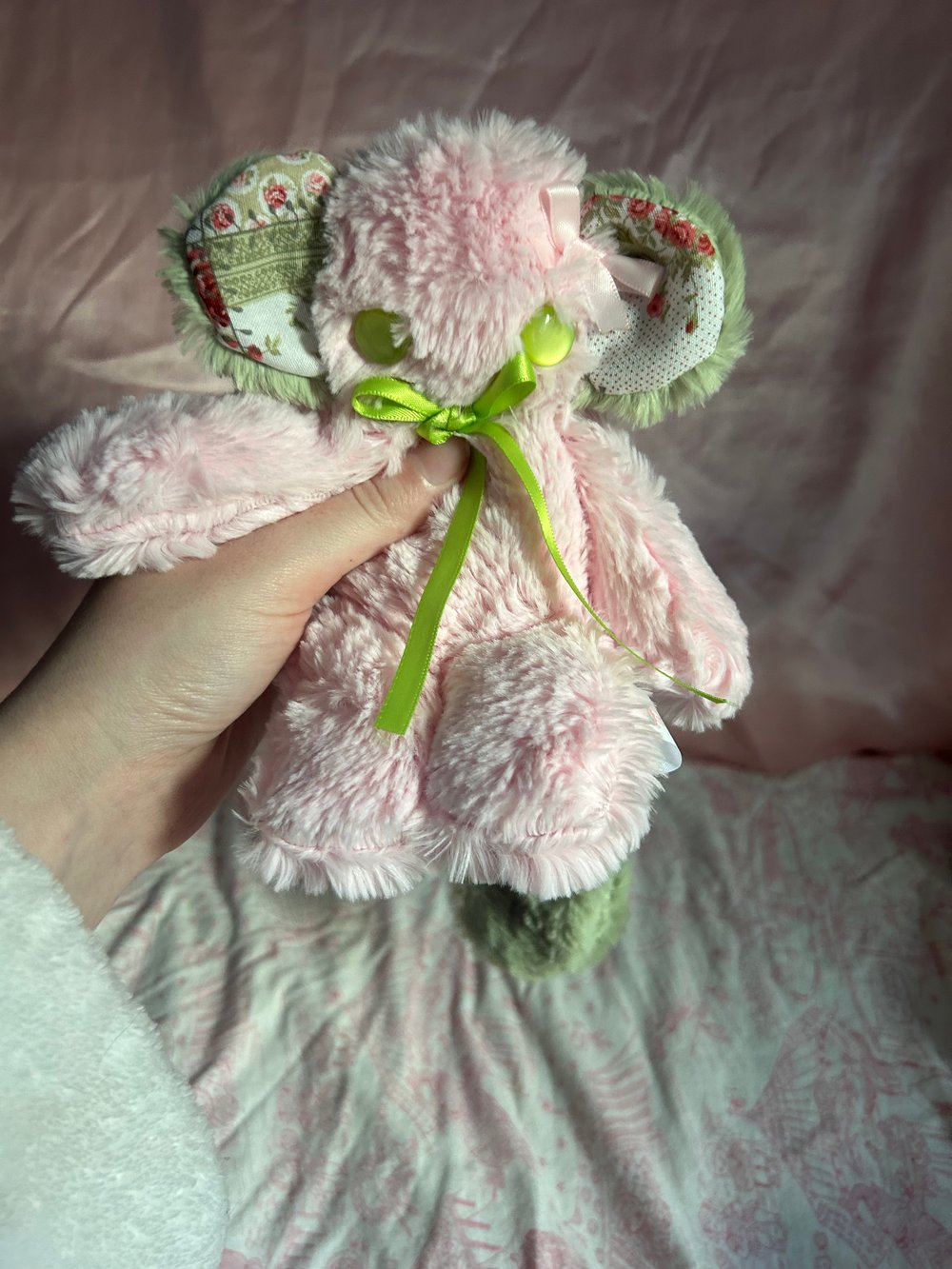 Image of ellie the monkey 