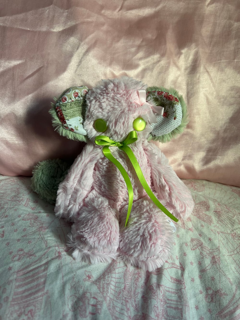 Image of ellie the monkey 