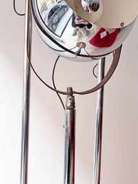 Image 8 of LÁMPARA DE SUELO/TECHO CROMADA, AÑOS 70