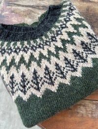 Image 3 of “Valemon” - Icelandic wool sweater - Pine green - Preorder