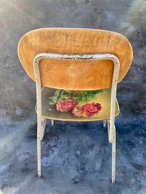 Image of painting chair - geranium