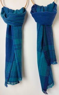 Image 3 of Blou (Bright Blue)