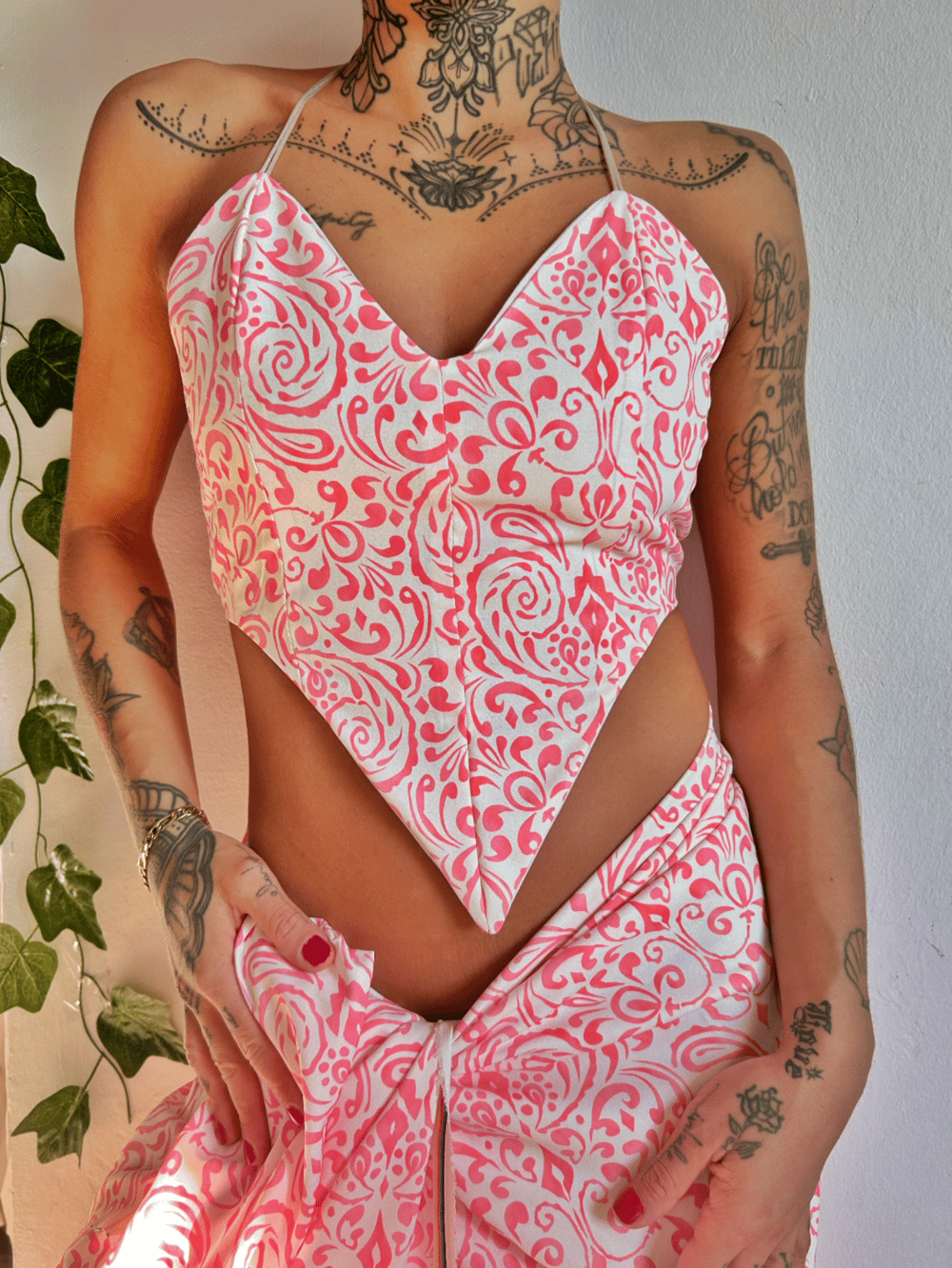 Image of rose arabesc crop top