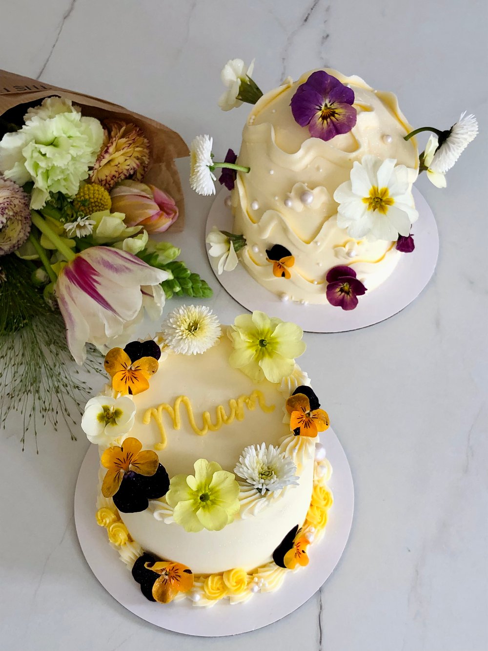 Image of MOTHER'S DAY CAKE & FLOWERS