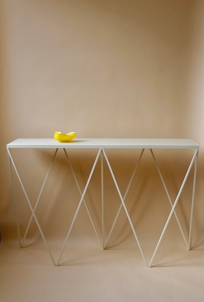 Image of Giraffe console table with natural linoleum top