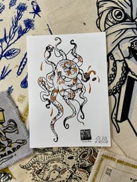 Image 5 of Kraken - Sérigraphie sur Papier - A6 10,5x14,8 cm by Mamie Loup