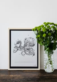 Image 4 of Space Poulpe - Sérigraphie sur Papier - A4 21x29,7cm by Nazu Oyasumi