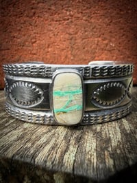 Image 2 of WL&A Handmade Heavy Ingot Gem Grade Pilot Mtn Quartz Ribbon Turquoise Cuff - Size 7" to 7.5 Wrist 