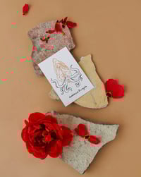 Image 5 of Octopussy - Sérigraphie sur Papier - A7 10,5x7,4cm by Broderies Enragées