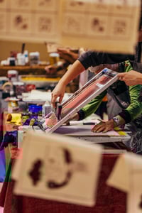 Image 4 of Stabbing Pigeon- Patch M - 10,5x14,8 cm by Hordeuxse