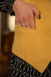 Image 7 of Gilet ocra