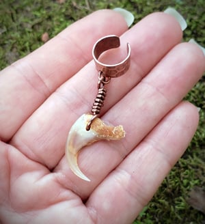 Image of Lynx Claw Ear Cuff