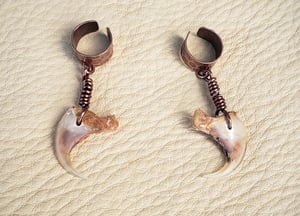 Image of Lynx Claw Ear Cuff