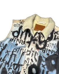 Image 4 of LEVIS sherpa "DIRTY" vest 