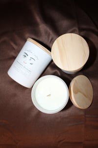 Image 1 of 7oz Candle