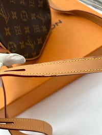 Image 13 of Louis Vuitton Boitè Chapeau Souple PM Monogram Crossbody Bag