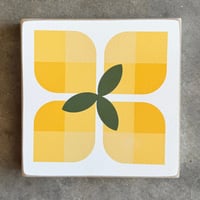 Image 1 of PATCHWORK LEMONS - Summer Season - 11" Wood Barn Quilt