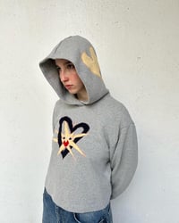 Image 1 of Sudadera gris estrellita corazón