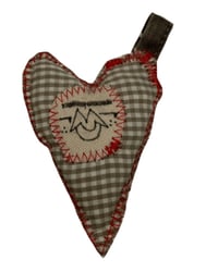Image 2 of Random charm corazón