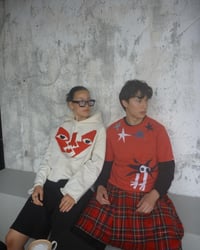 Image 3 of sudadera heartbreak