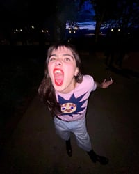 Image 2 of camiseta rosa chika