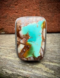 Image 3 of WL&A Handmade Heavy Ingot Three Arrowheads Gem Grade Royston Ring - Size 12