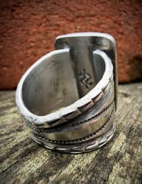 Image 8 of WL&A Handmade Heavy Ingot Three Arrowheads Gem Grade Royston Ring - Size 12