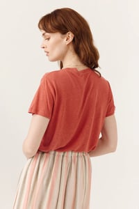 Image 4 of Camiseta Destiny Terracota