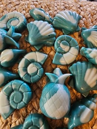 Image 3 of Cashmere Tiki Sunset - A Rocky Top Wax Works exclusive custom houseblend fragrance 