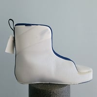 Image 1 of Razors Liners Size 11usm white and blue