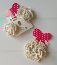 Image 1 of Antique Cream Hair Accessories Set