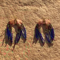 Image 1 of Boucles d’oreilles série « Plancton » corail et bleu