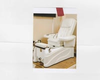 Image 1 of Tutkimus kauneuden politiikasta / Gaze Studies