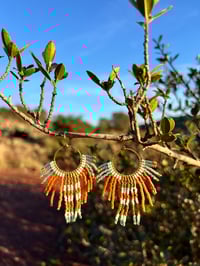 Image 2 of Boucles d’oreilles « Totem » vert amande et topaz