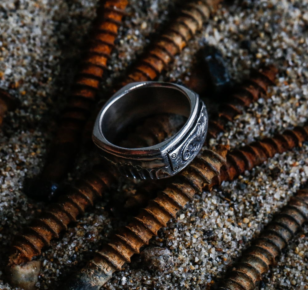 Image of Engraved Scroll Ring