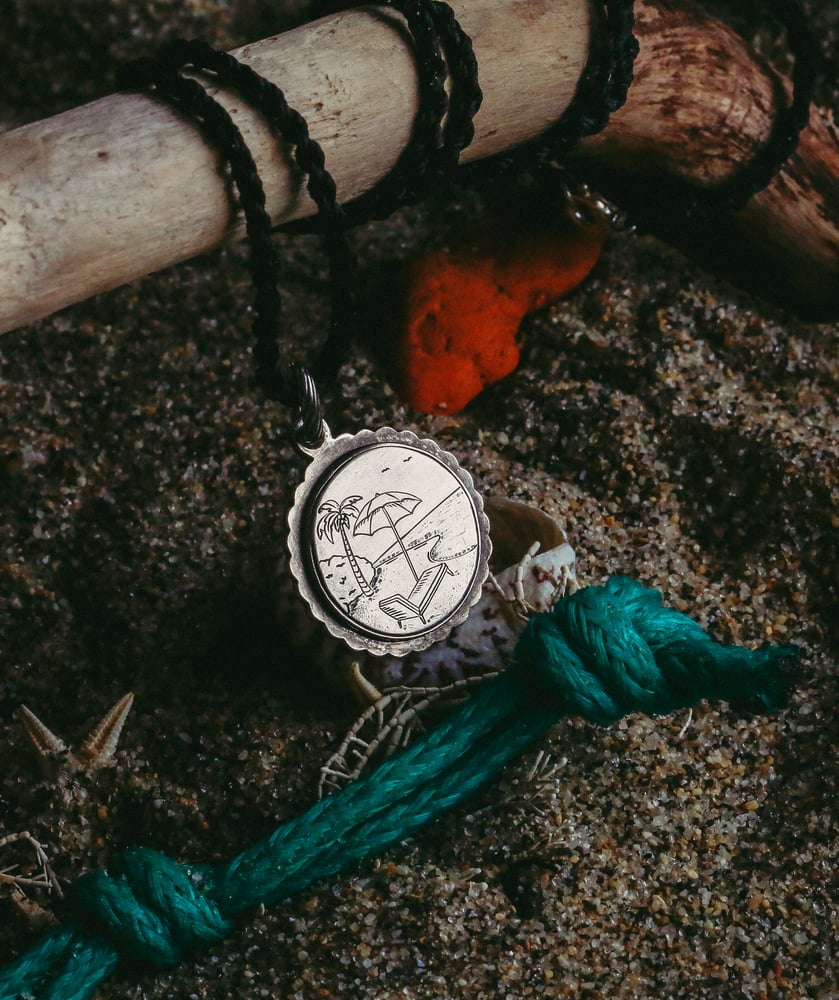 Image of Relax Pendant 