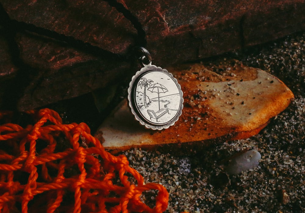 Image of Relax Pendant 