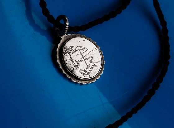 Image of Relax Pendant 