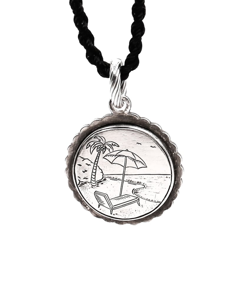 Image of Relax Pendant 