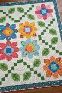 Image 4 of Daisy Chain Kit in First Blooms