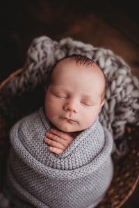 Image 3 of Newborn Simple Session