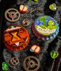 Homestuck bottle caps - Vintage brew & Ectoslime lime soda [PRE-ORDER] 