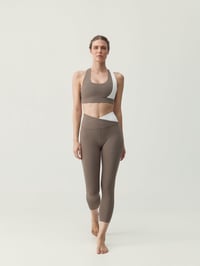 Image 4 of Legging Cleo Beige y Blanco 