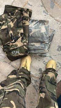 Image 2 of Fth Major Pain cargos