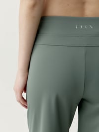 Image 3 of Pantalones Egan Tea