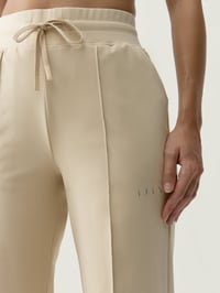 Image 3 of Pantalón Leila Beige 