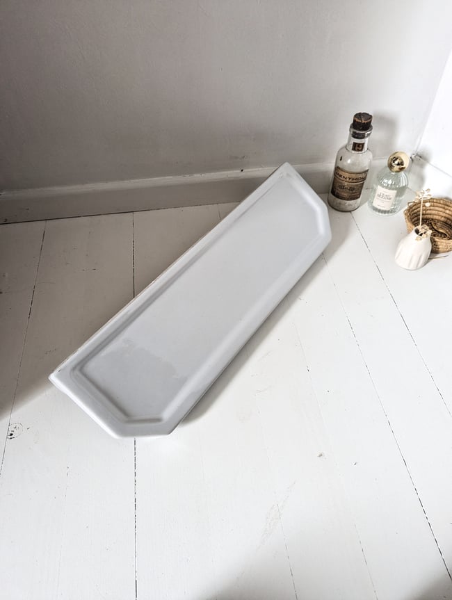 Tablettes murales porcelaine salle de bain