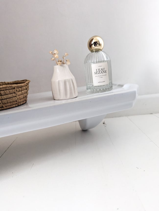 Tablettes murales porcelaine salle de bain