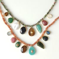 Image 4 of Collier Breloques Précieuses